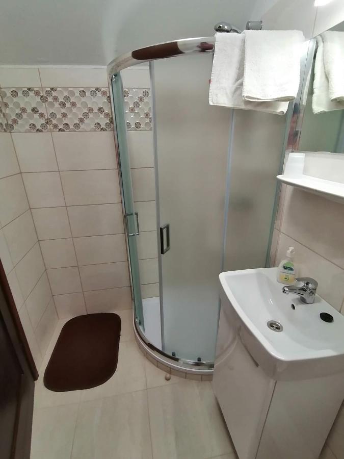 Joos Apartman Шарвар Экстерьер фото