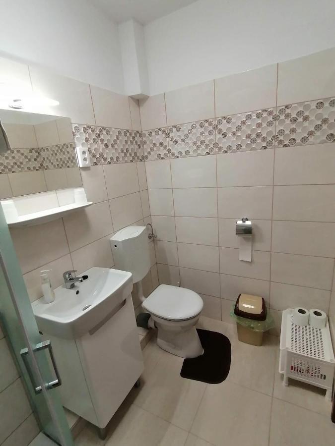 Joos Apartman Шарвар Экстерьер фото